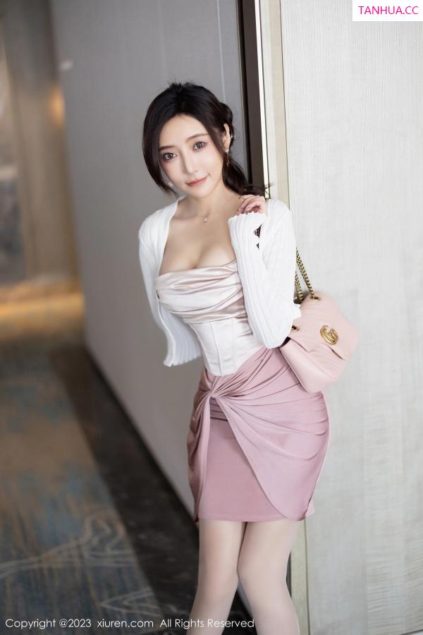 王馨瑶  [XiuRen]高清写真图 2023.11.09 No.7640 王馨瑶yanni 时尚美腿第24张图片